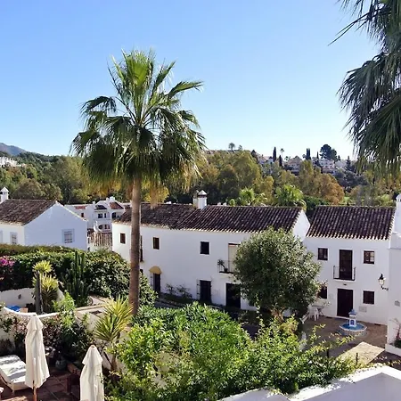 Townhouse In Nueva Andalucia شقة ماربيا