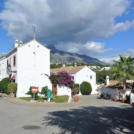 Townhouse In Nueva Andalucia *